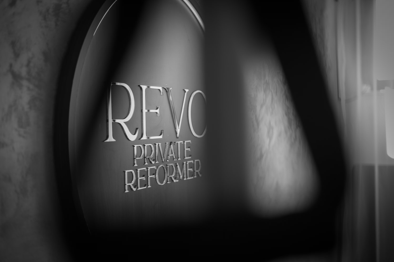 revo reformer logo